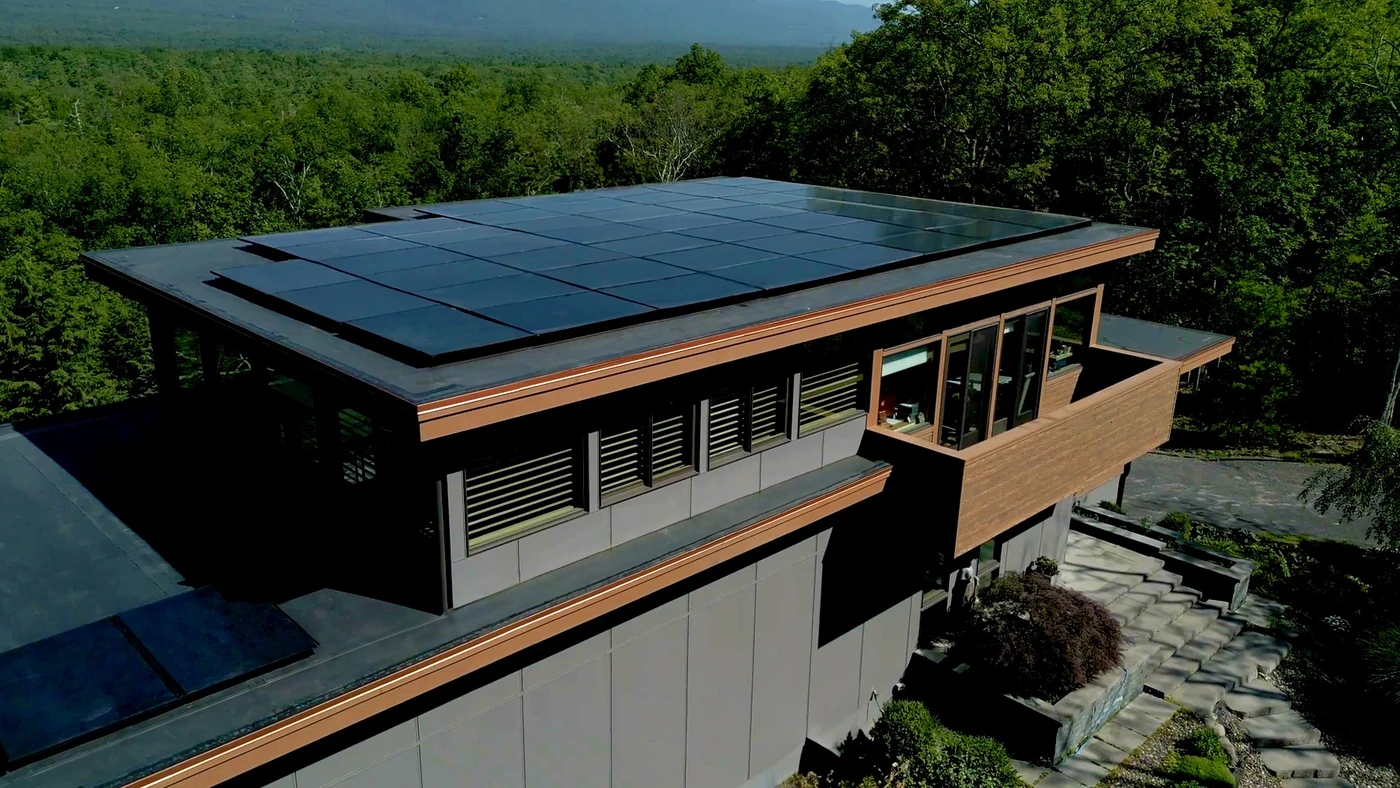 flat roof home solar.webp